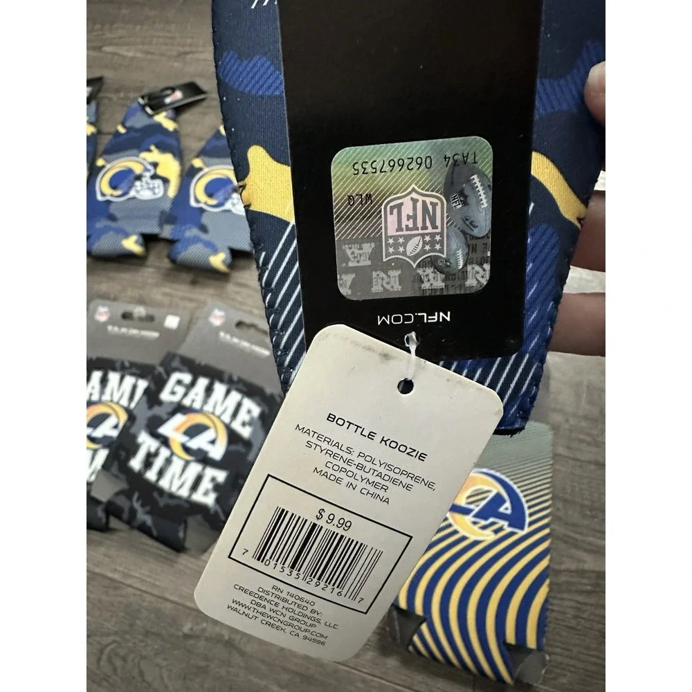 NEW‎ NFL Los Angeles Rams Can Cooler Koozie Holder 12oz Game Time